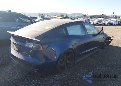2022 Tesla Model 3 Performance Dual Motor All-Wheel Drive z USA, uszkodzony, nr VIN 5YJ3E1ECXNF127810